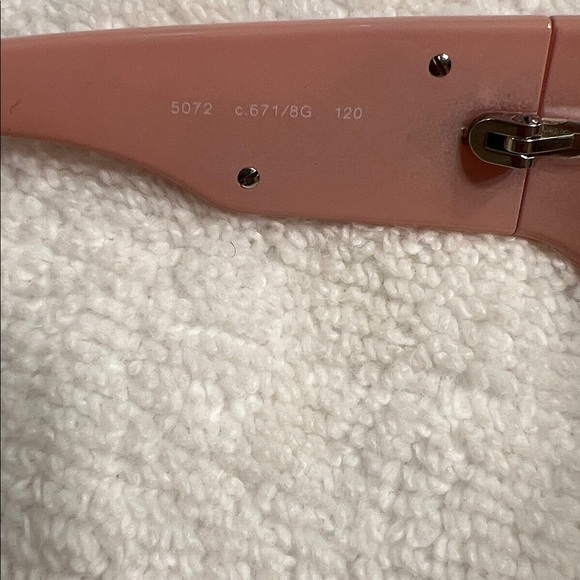 CHANEL Peach/pink Sunglasses with a Chanel case - Picture 8 of 10